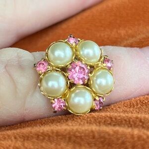 Elegant Vintage Gold and Pink Pearl Ring